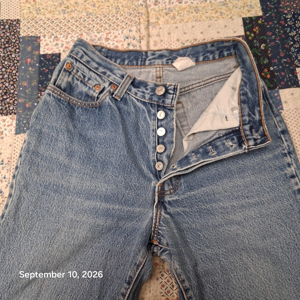 Vintage 90s Levis 501 USA Made Blue Denim Button Fly Jeans Women 24x31 Paper Tag